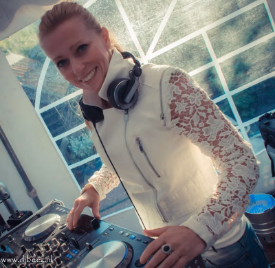 Vrouwelijke DJ